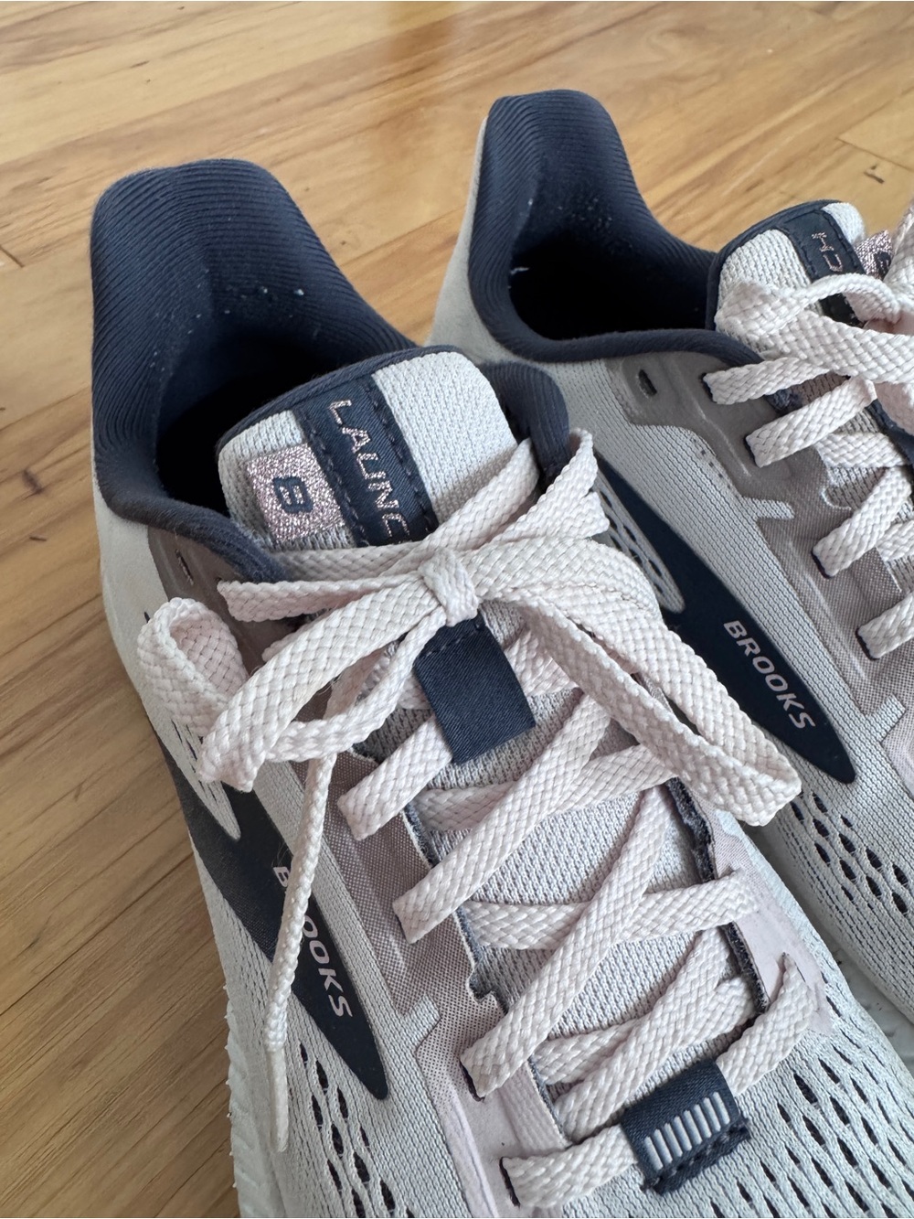Brooks Launch 8